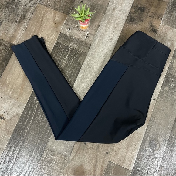Athleta NEW Stellar Tight Pants black/blue Small - Picture 6 of 10